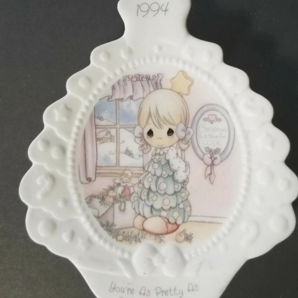 Vintage Precious Moments" YOU'RE AS PRETTY AS THE CHRISTMAS TREE" 1994